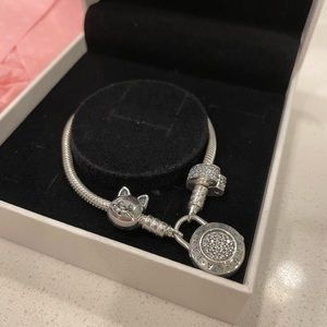 Pandora Bracelet in Sterling Silver with cat charm and heart clip